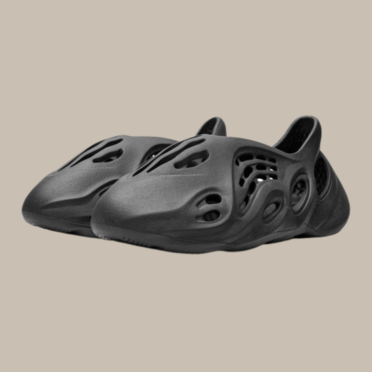 AccidentalFashionIcon_Adidas_Yeezy_Foam_RNNR_Onyx_Pairs