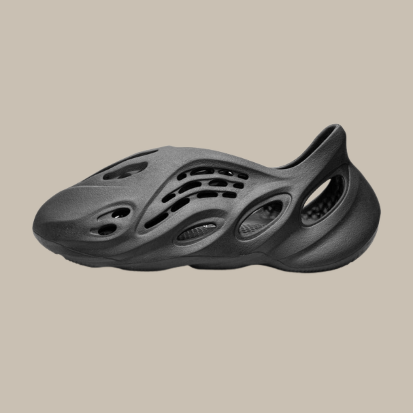 AccidentalFashionIcon_Adidas_Yeezy_Foam_RNNR_Onyx_Sideview