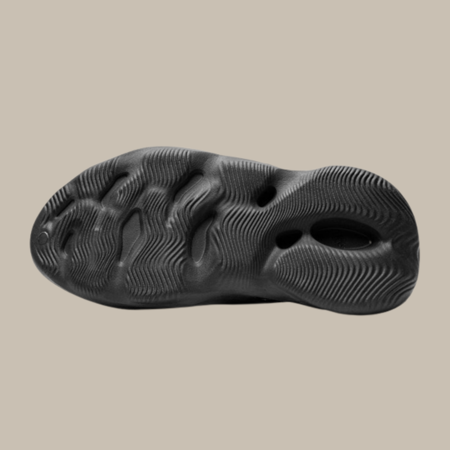 AccidentalFashionIcon_Adidas_Yeezy_Foam_RNNR_Onyx_Sole