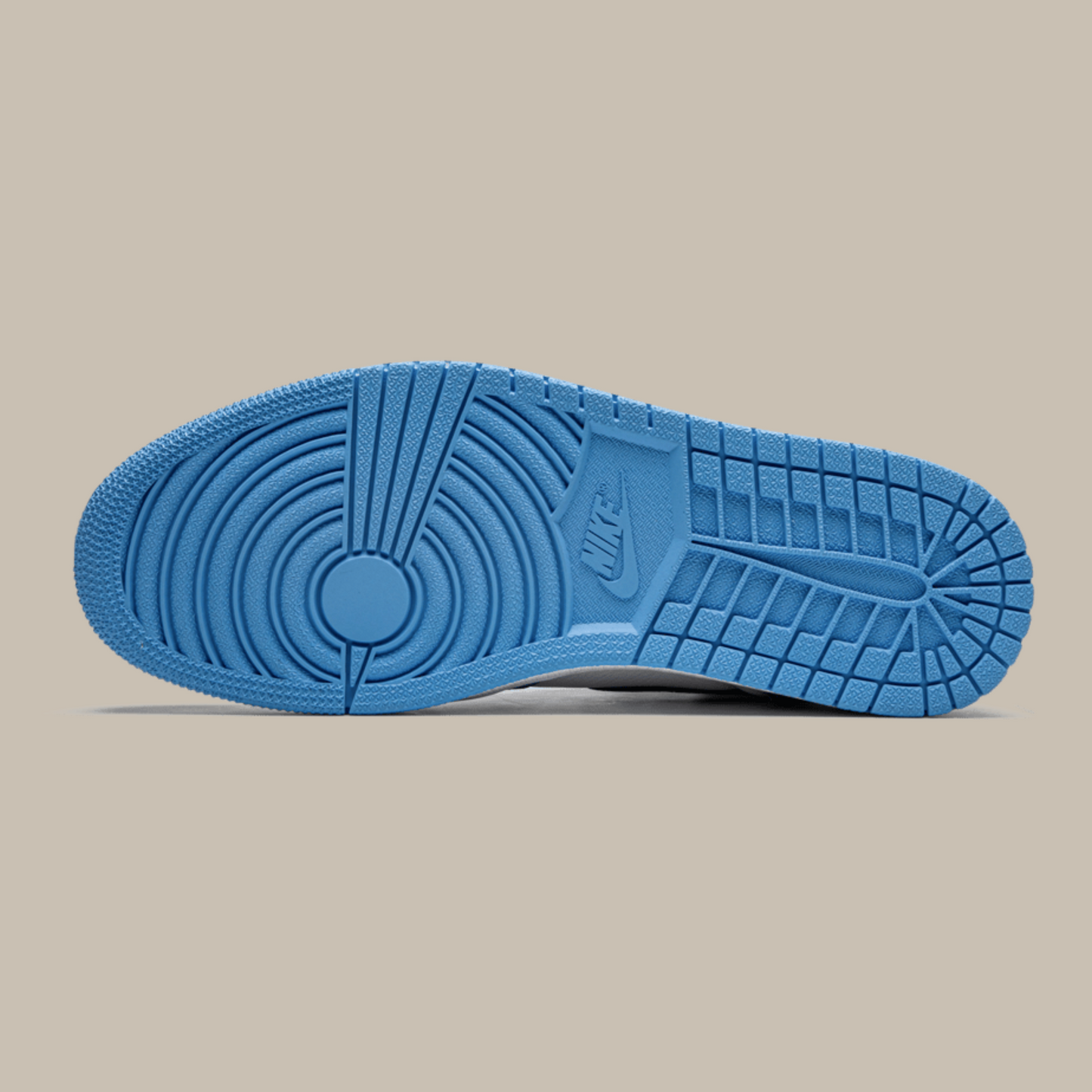 AccidentalFashionIcon_AirJordan1_Retro_University_Blue_Sole