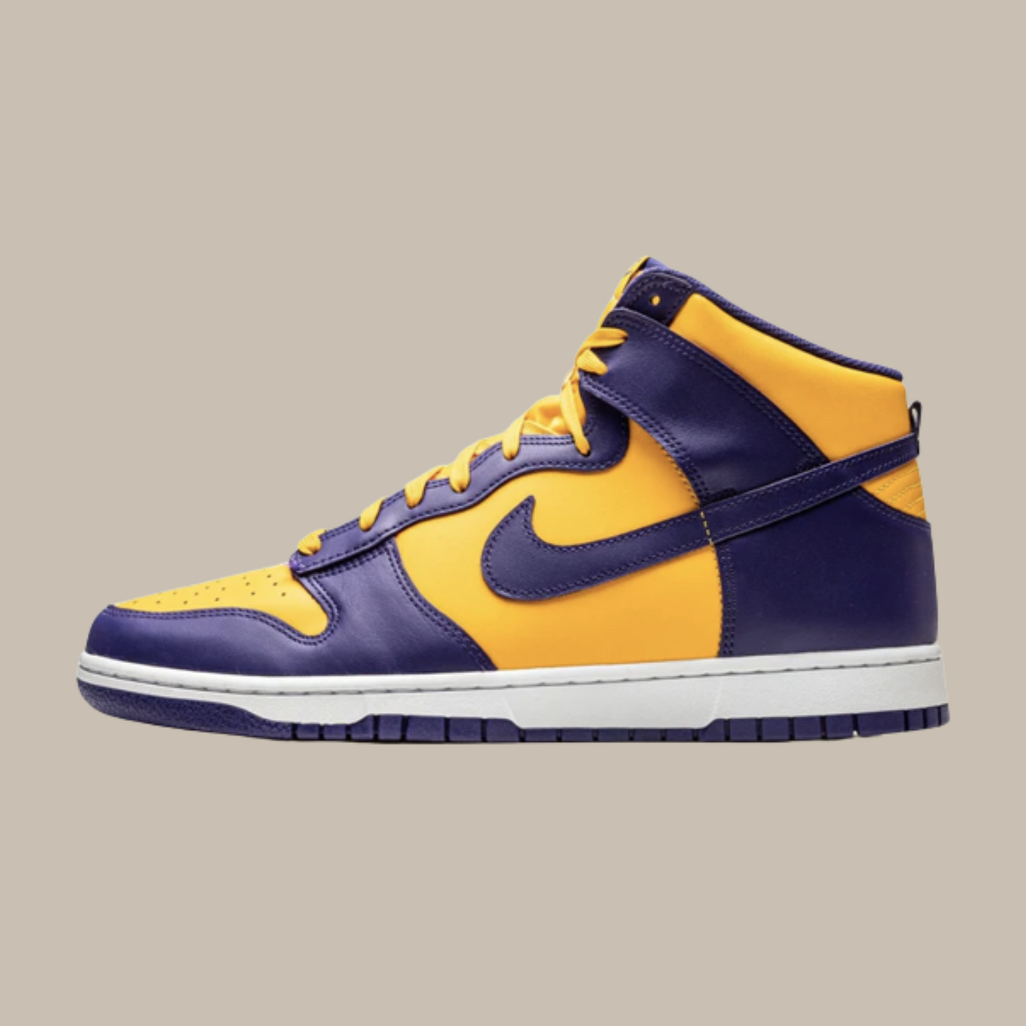 AccidentalFashionIcon_Dunk_High_Lakers_sideview