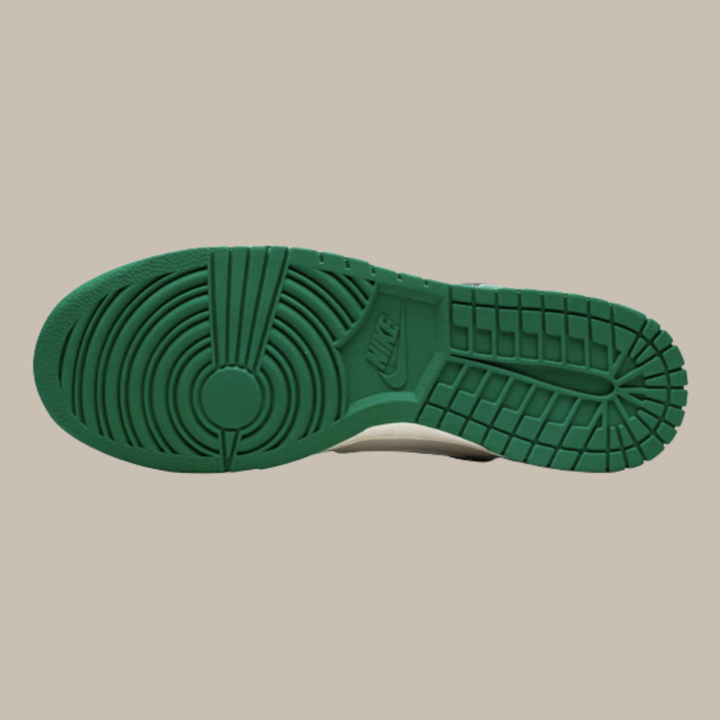 AccidentalFashionIcon_Dunk_Low_Lottery_Pack_Malachite_Green_Pale_Ivory_Sole