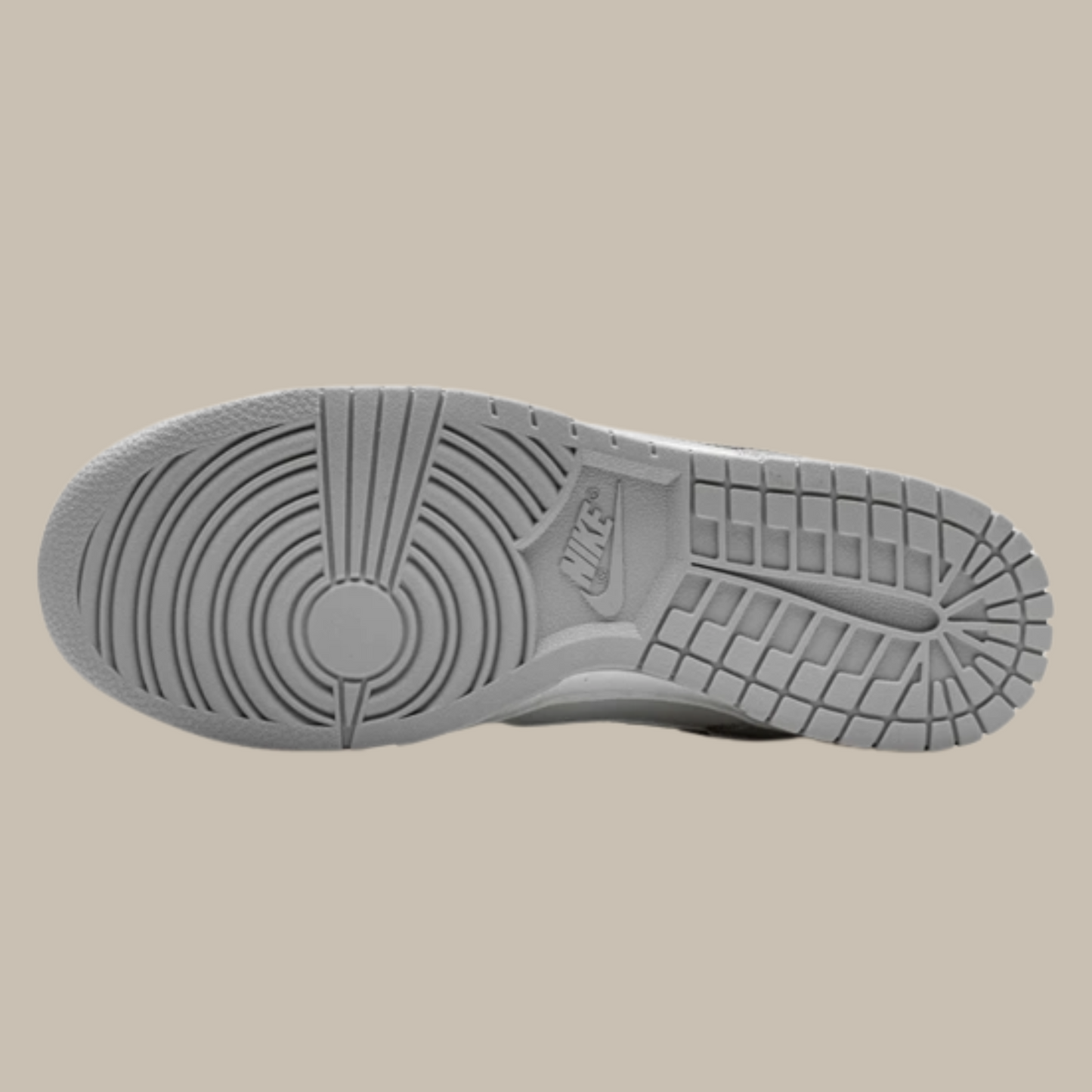 AccidentalFashionIcon_Dunk_Low_SE_Lottery_Pack_Grey_Fog_Sole