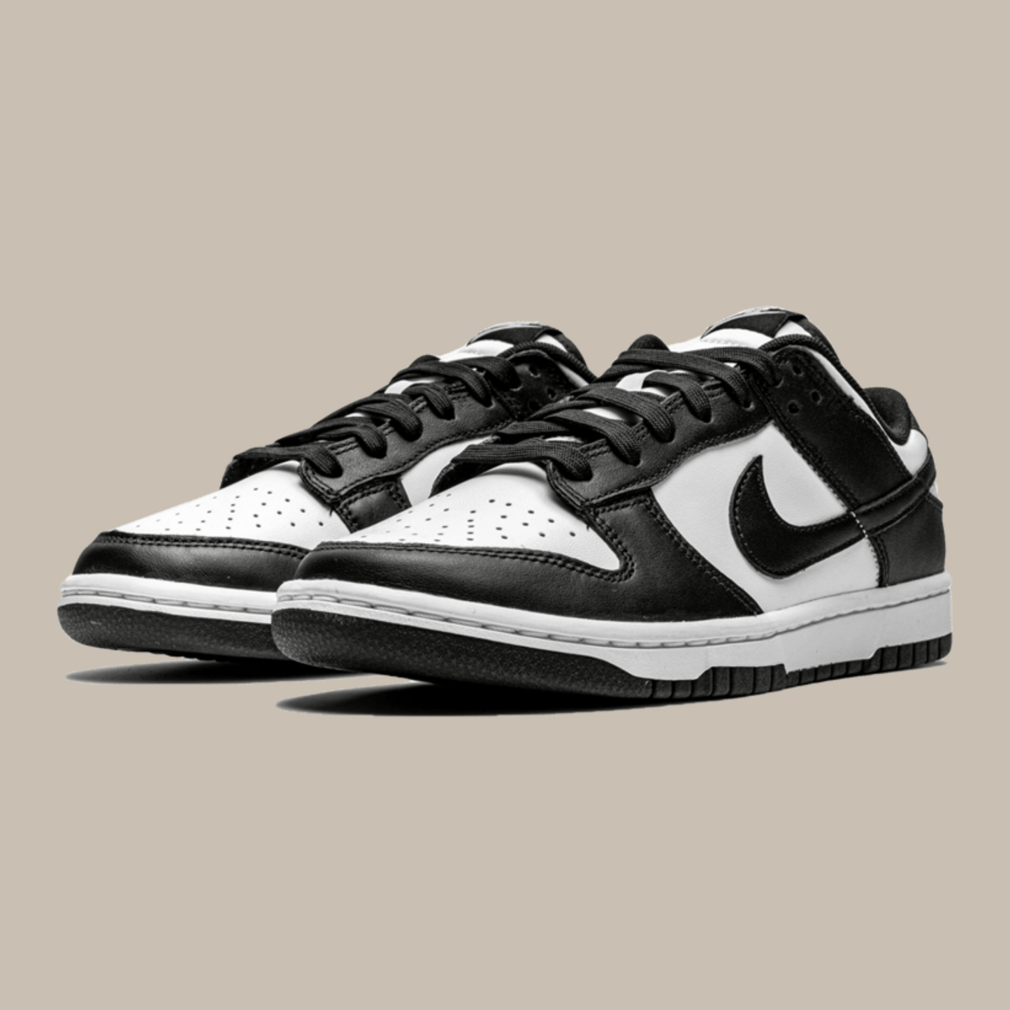 AccidentalFashionIcon_Dunk_Low_WMNS_White_Black_Panda_2021_Pairs