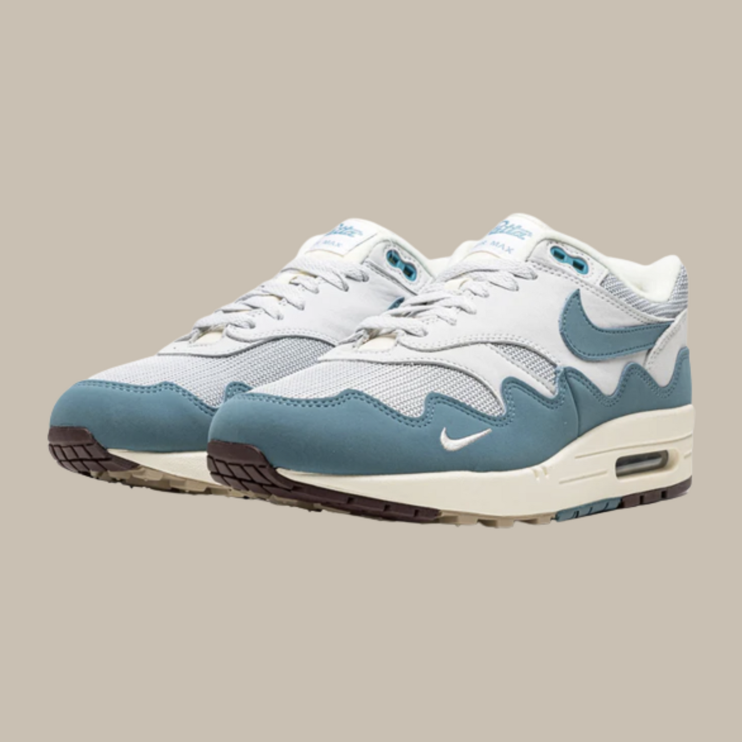 AccidentalFashionIcon_Nike_AirMax1_Patta_Noise_Aqua_pairs