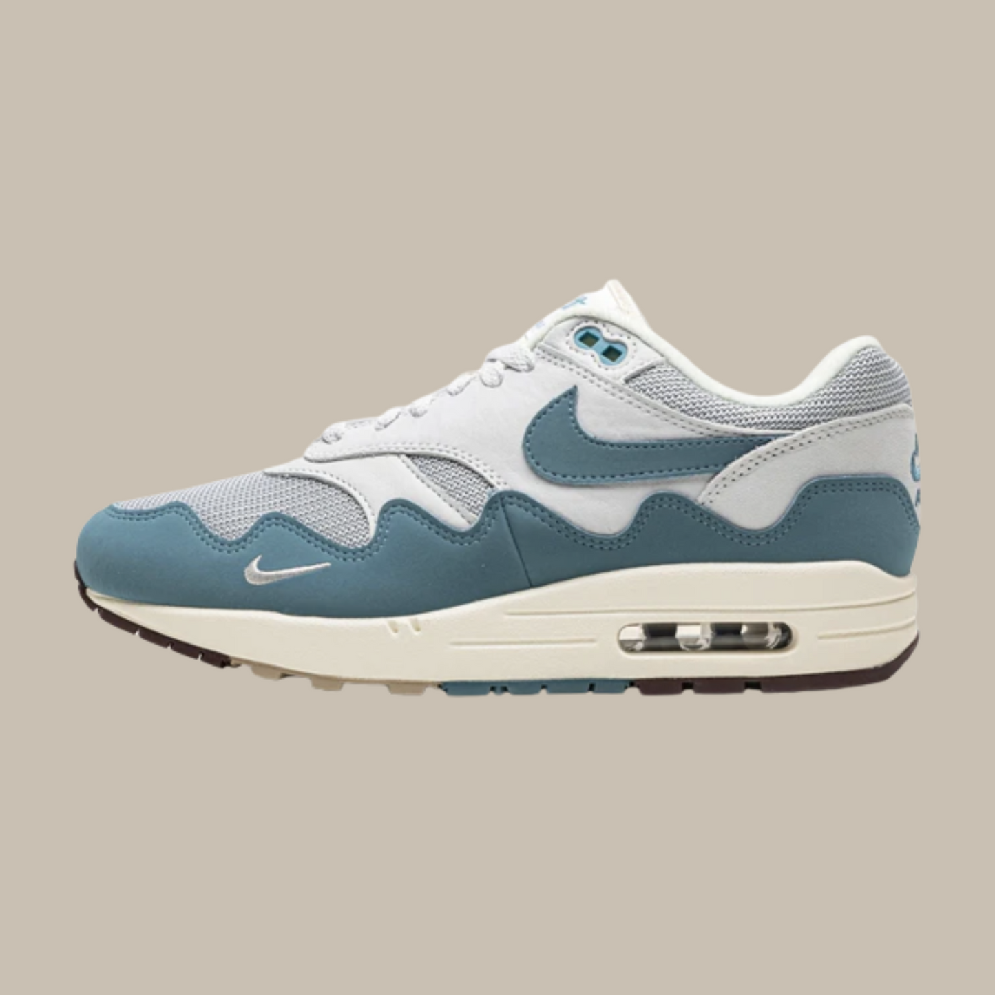AccidentalFashionIcon_Nike_AirMax1_Patta_Noise Aqua_sideview