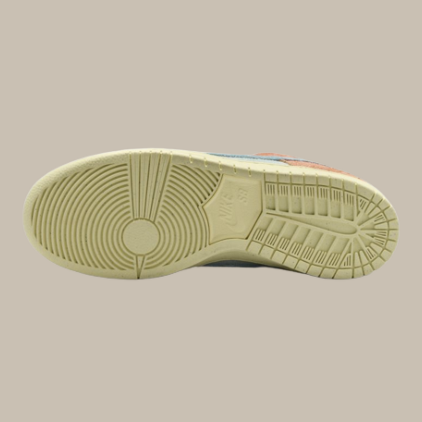 AccidentalFashionIcon_Nike_SB_Dunk_Low_Noise_Aqua_Emerald_Rise_Sole