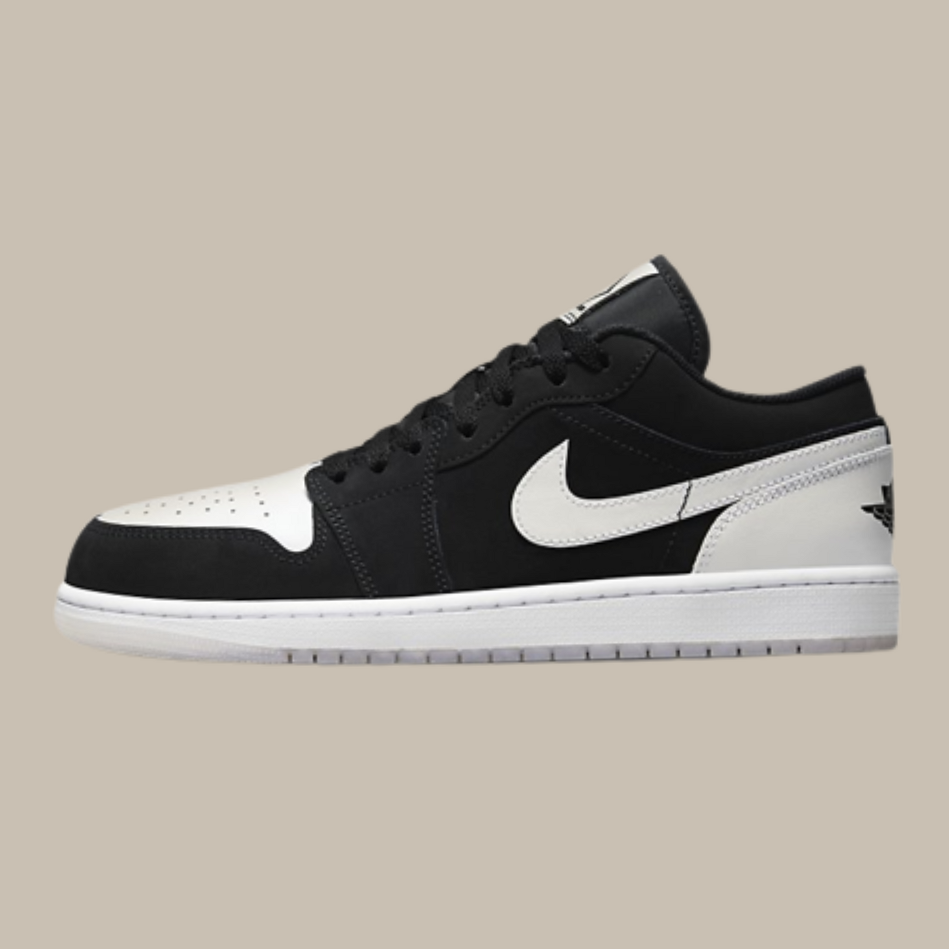 AccidentalFashionIcon_AirJordan1_Low_SE_Diamond Shorts_sideview