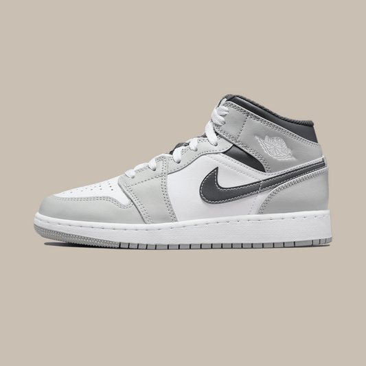 AccidentalFashionIcon_AirJordan1_Mid_Light_Smoke_Grey_Anthracite_Sideview