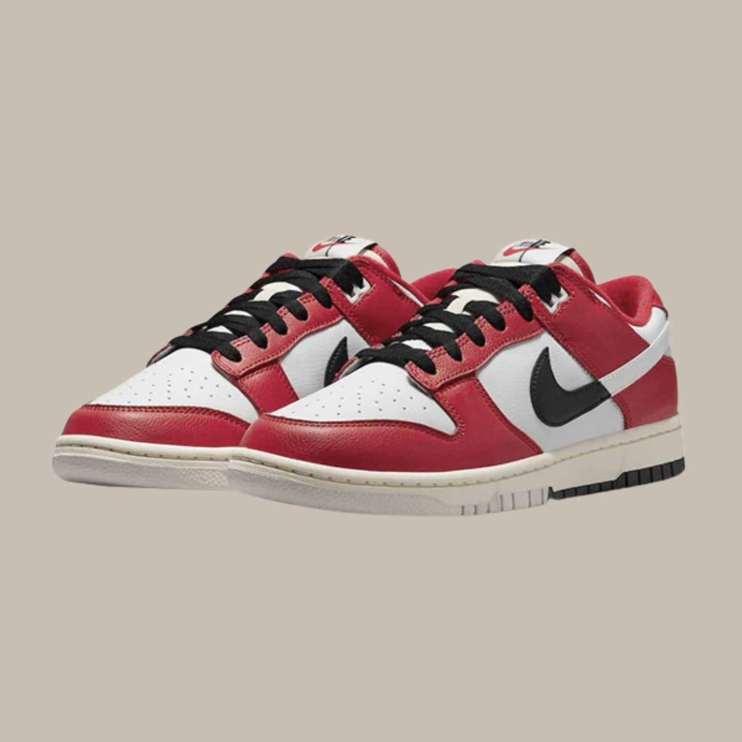 AccidentalFashionIcon_Dunk_Low_Retro_PRM_Chicago_Split_pairs