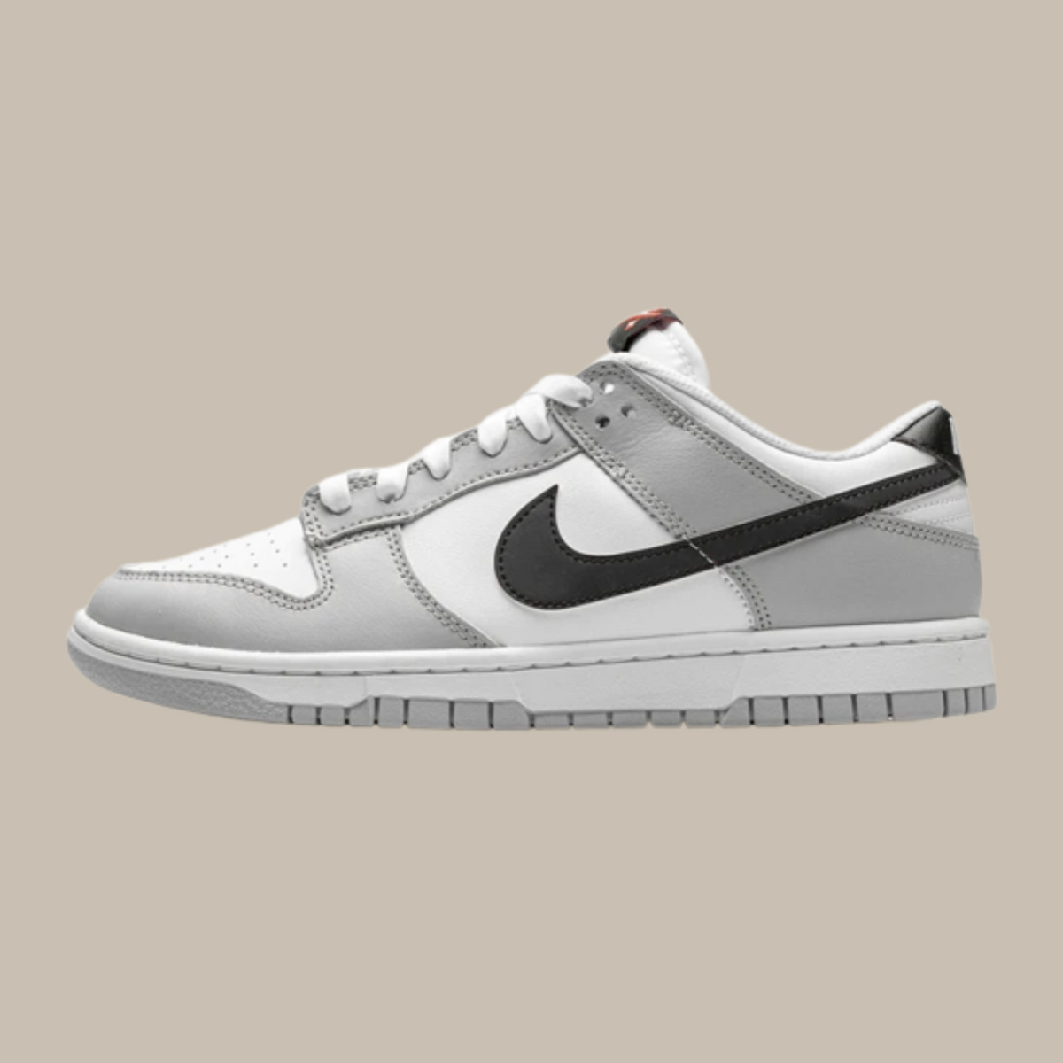 Dunk Low SE 